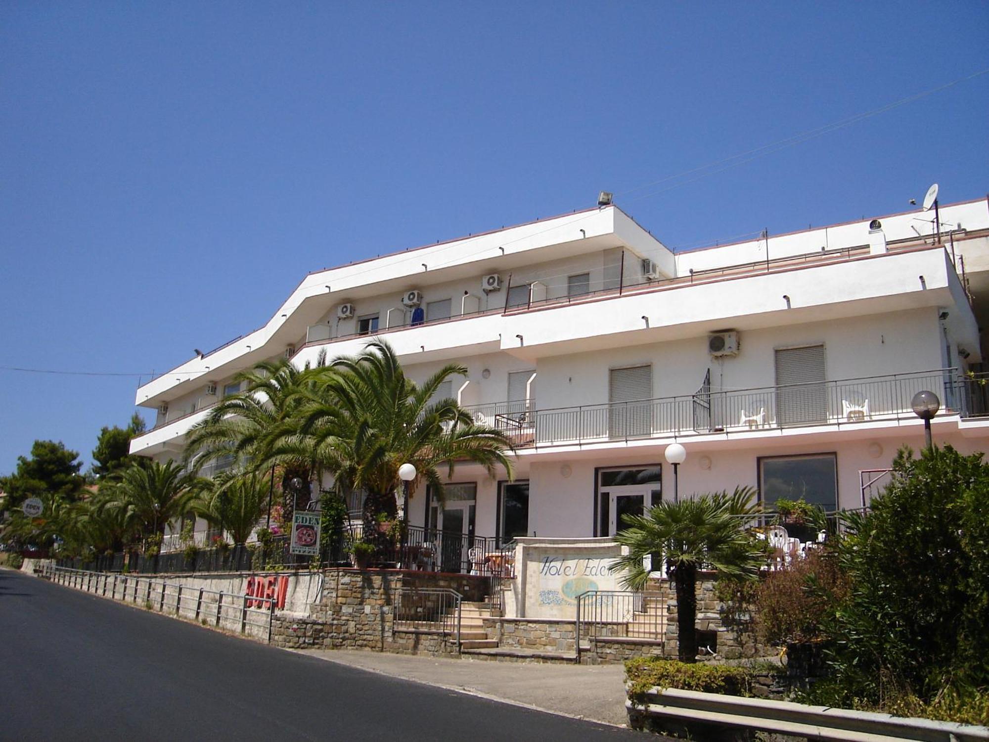 Hotel Eden Perdifumo Exterior photo